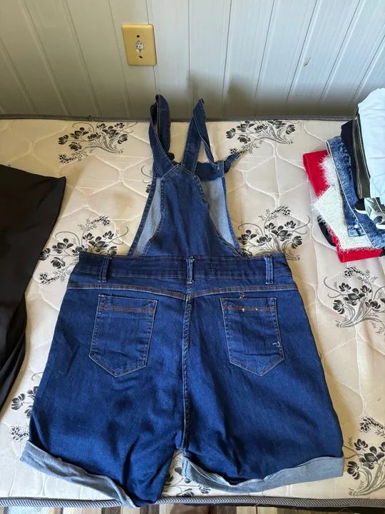 Jardineira Jeans Plus Size - Foto 2