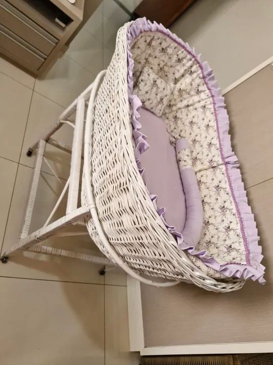 Berço de Vime Branco com kit decorado para menina - Foto 2