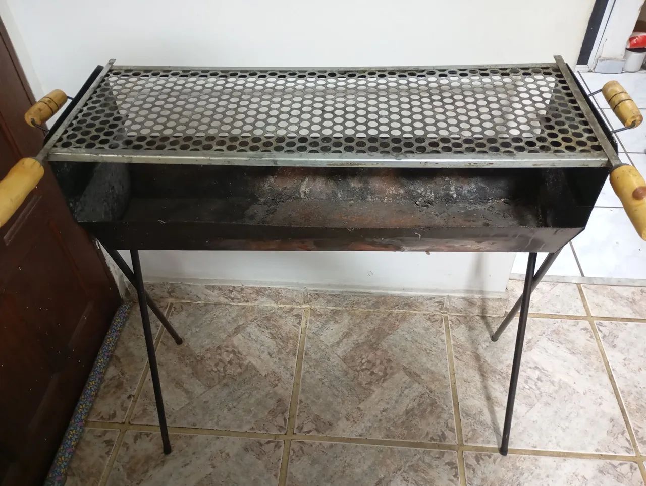 Churrasqueira portátil em ótimo estado