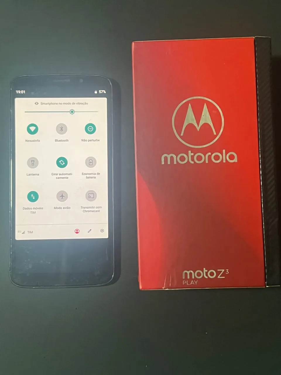 Vendo moto z3 play 128 gb e 6gb ram + snaps