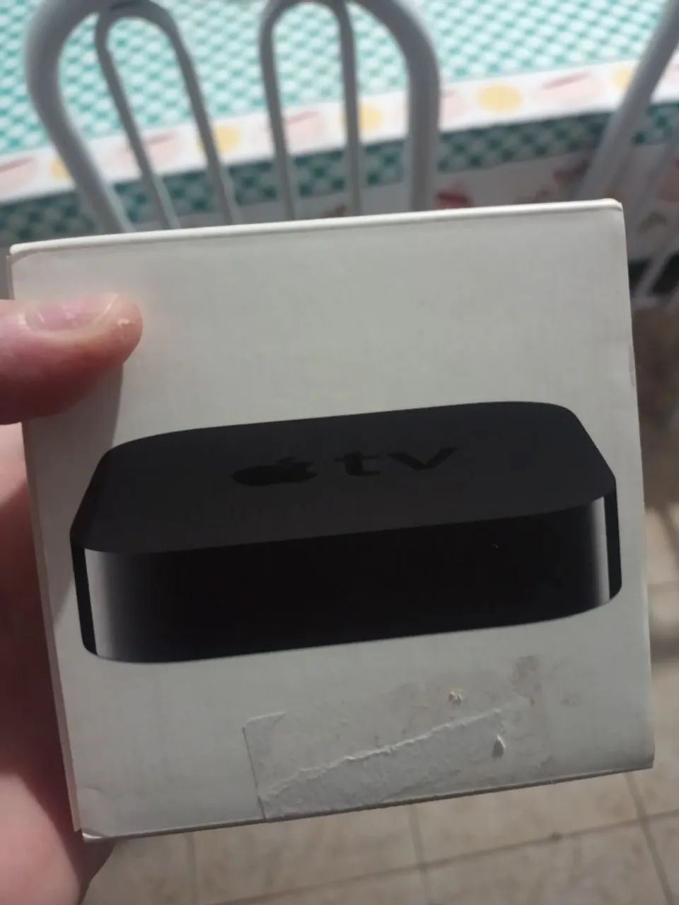 Apple tv box 64318337822593120