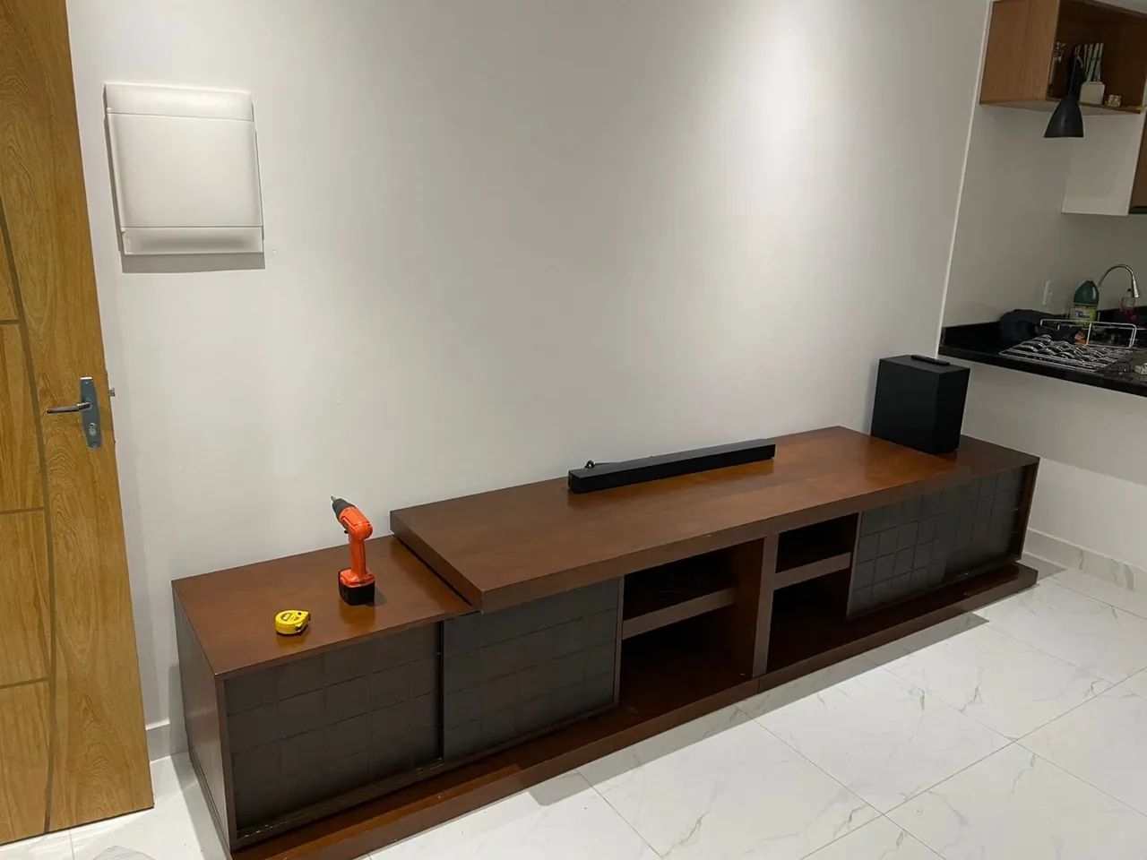 Rack com painel madeira 2,70m - Foto 2
