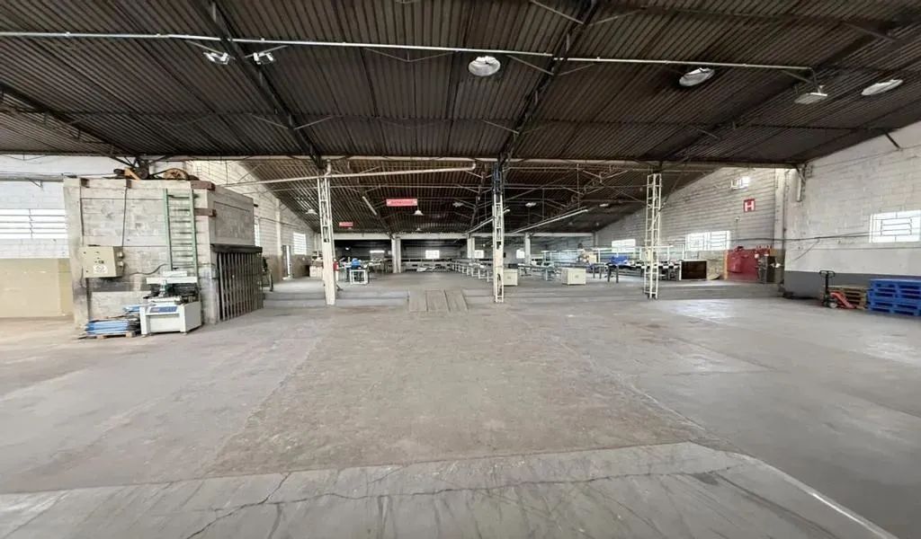 Galpão para alugar em Osasco, São Pedro, com 3910 m²