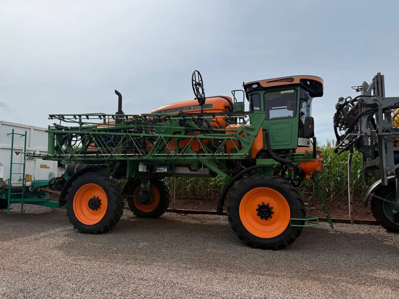 Pulverizador Autopropelido Imperador vc 3100 Stara