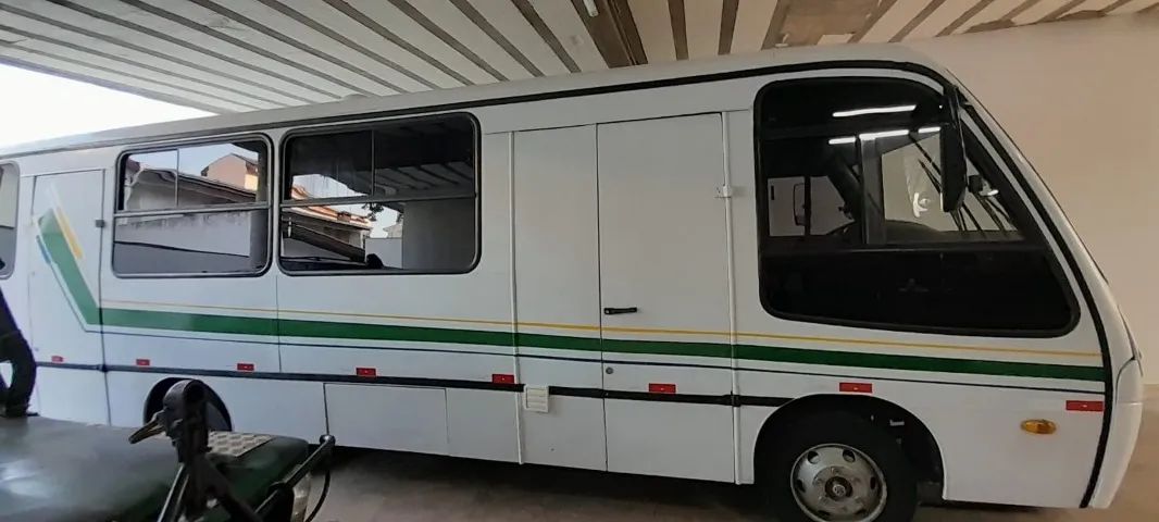Motorhome Volkswagem 9-150 chassi longo 2008 - Motor Turbo