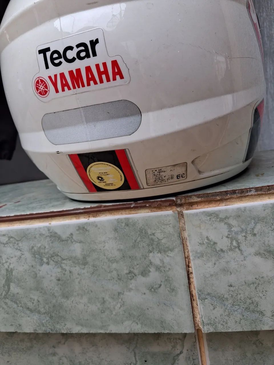 Vendo capacete,  um branco e um azul ,número 60,  - Foto 2