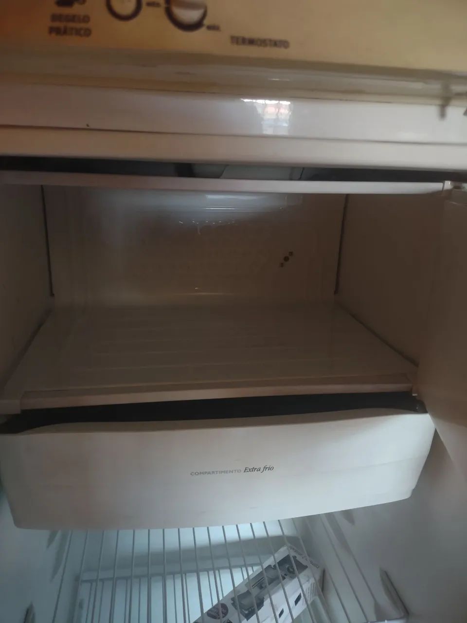 Geledeira  Vendo ou troco por celular, tanquinho etc. Aceito venda no cartão de crédito. - Foto 3