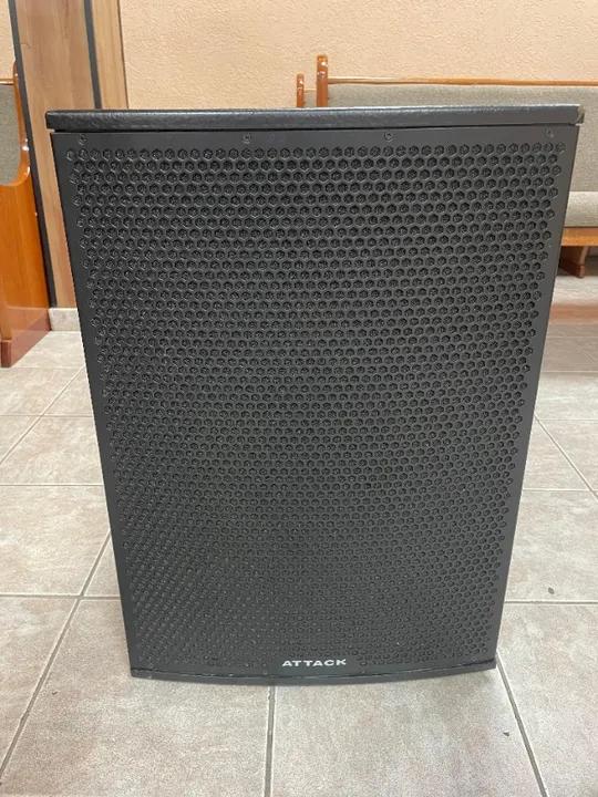 Caixas de Som Attack + Potência 5500 / R$ 4.999,90