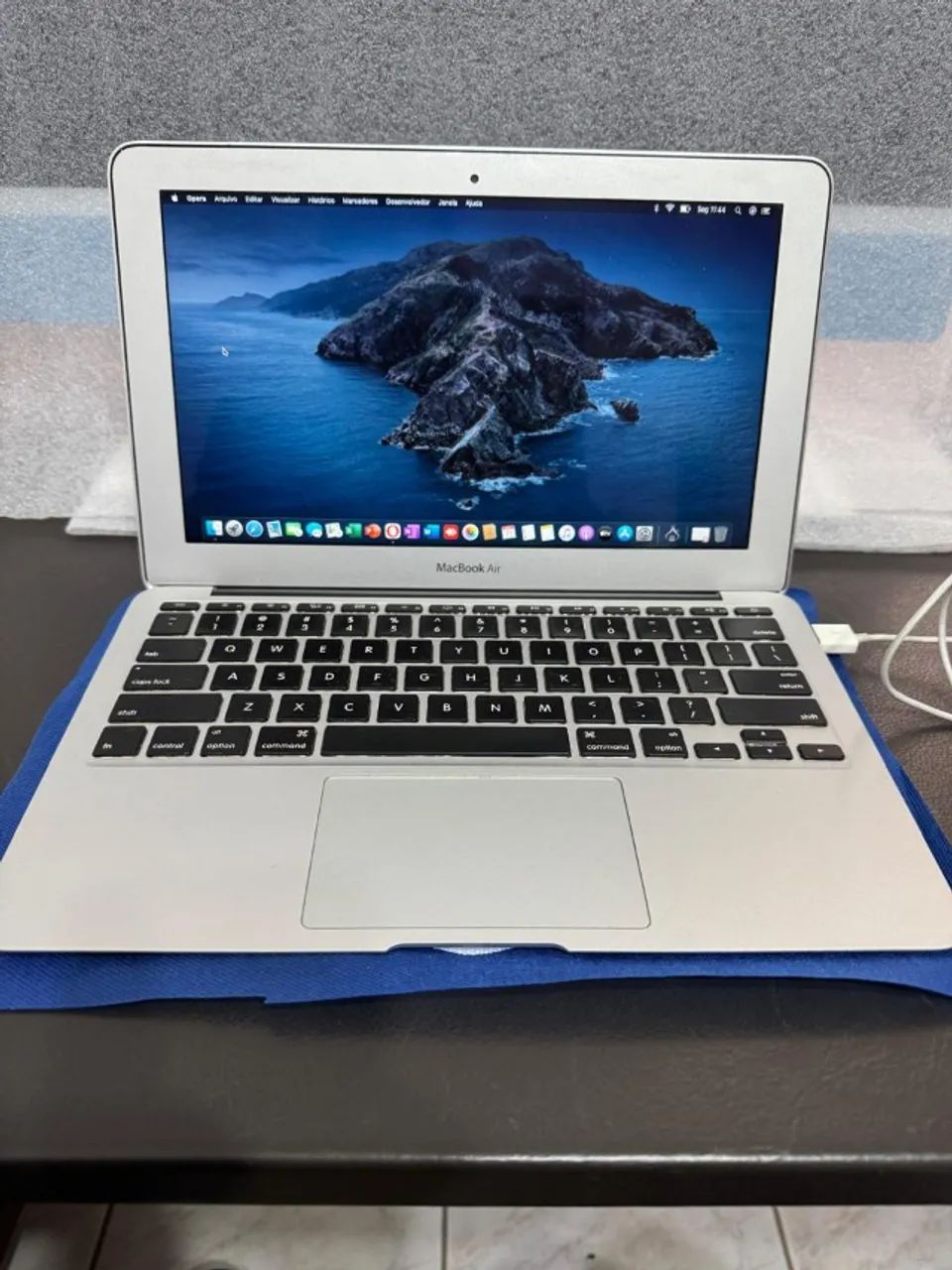 Macbook Air modelo 2011