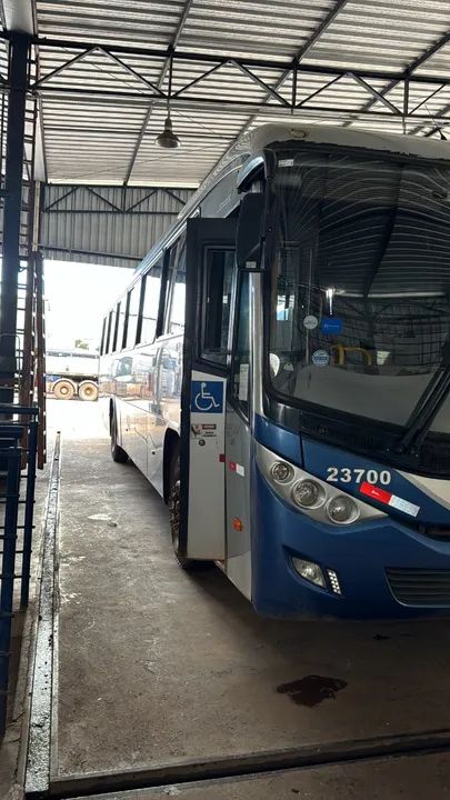 Ônibus motor dianteiro Ano 2018/19   /17230 VW e 1721 MB - Foto 6