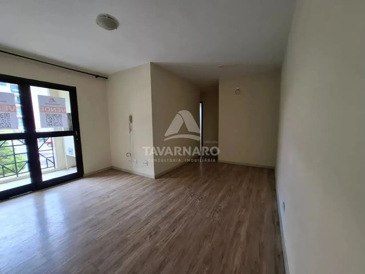 Apartamento em Uvaranas com 03 Dormitórios (sendo 1 suíte) no Residencial Lagoa Dourada!