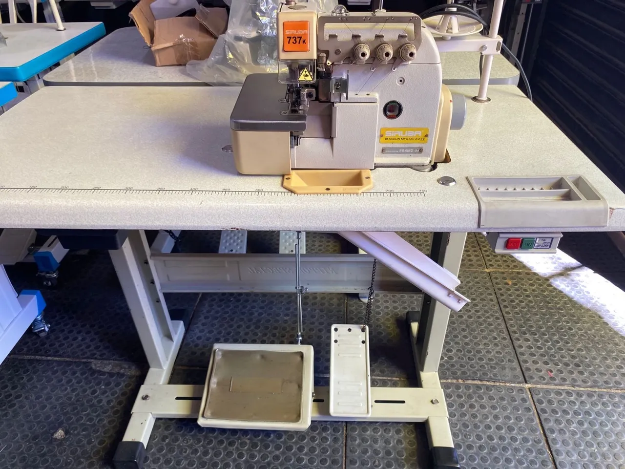 Máquina de Costura Industrial Siruba 737K