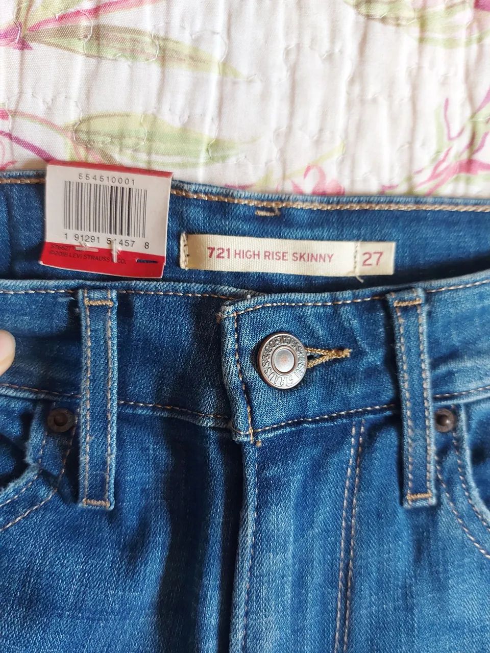 Calça jeans feminina Levi's  NOVA - Foto 4