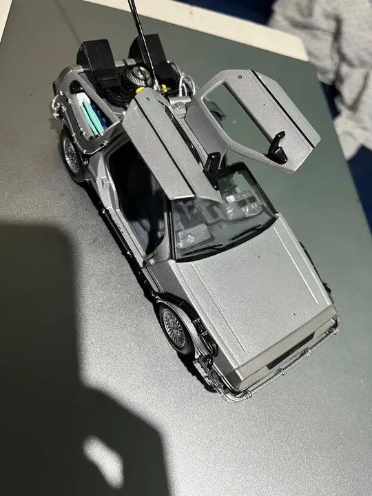 DeLorean DMC-12 - Máquina do Tempo - Escala 1:24 - Foto 4