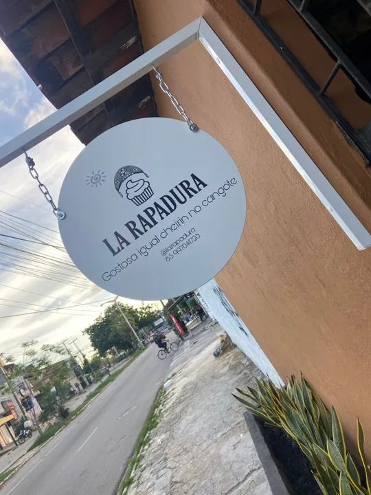 Fachada de loja frente e verso