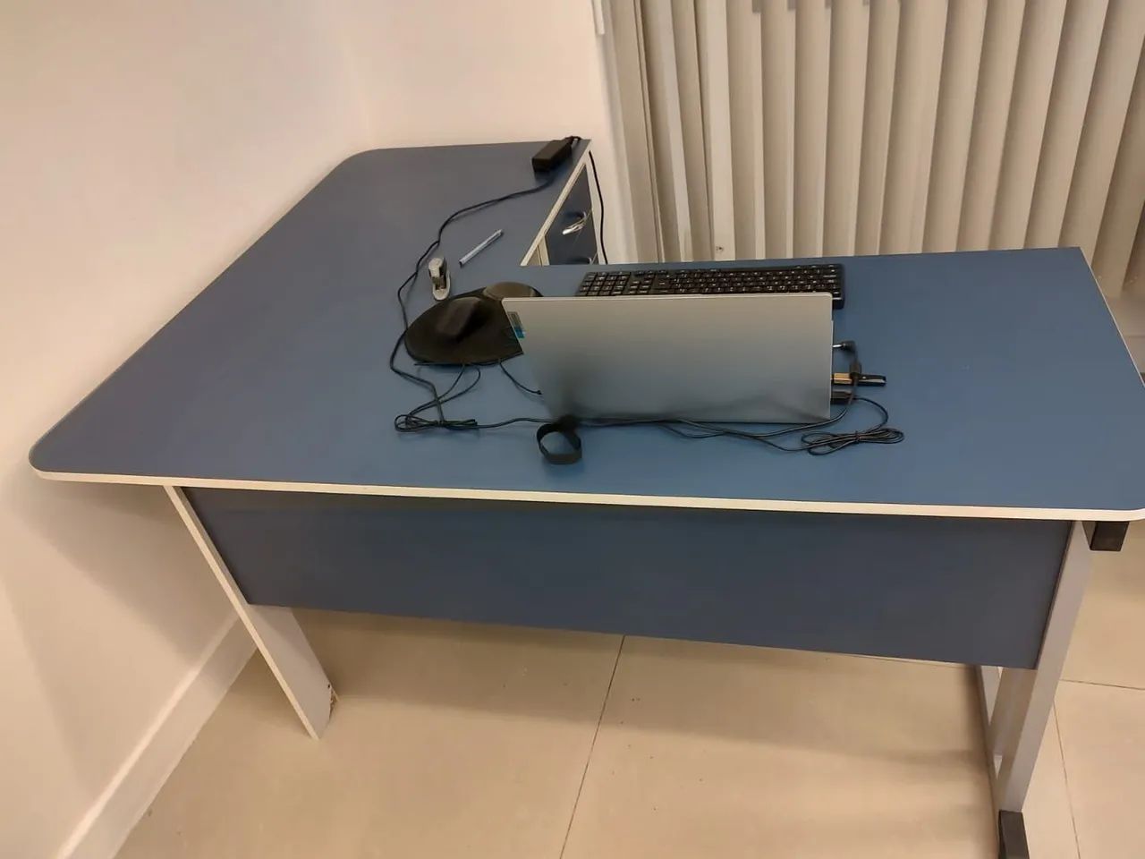 Mesa de Escritório L em ótimo estado - Foto 3