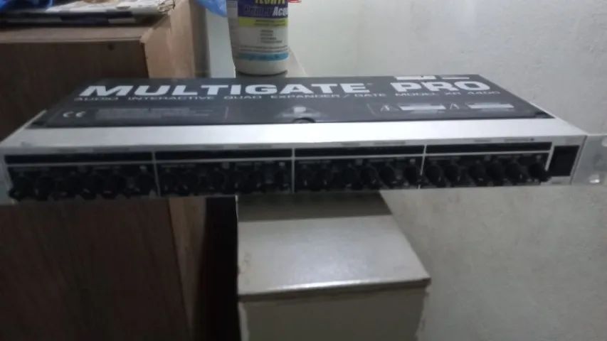 Behringer Multigate Pro XR4400. - Equipamentos e Acessórios de Som