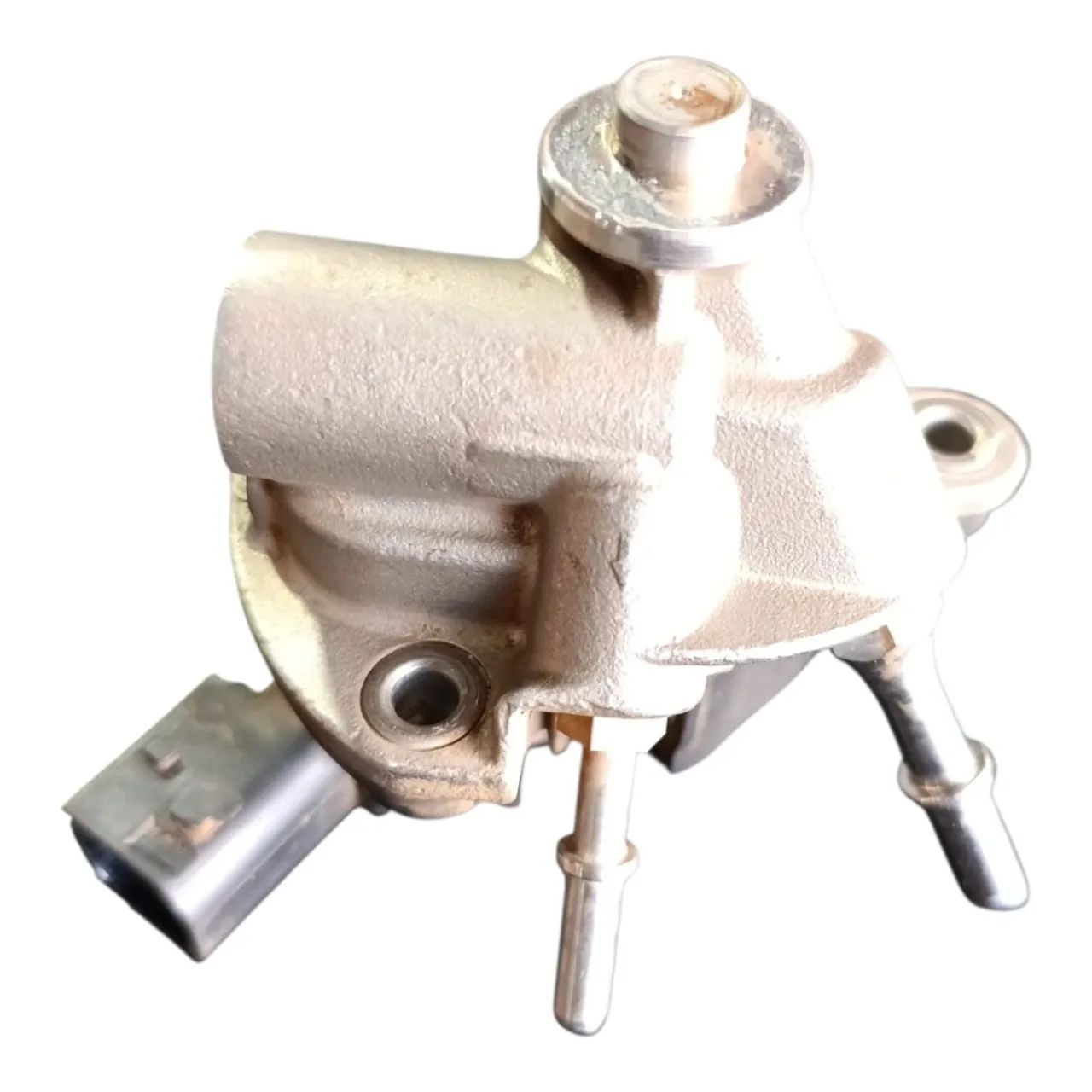 Válvula dosadora arla Scania super euro 6 2950983 - Peças para