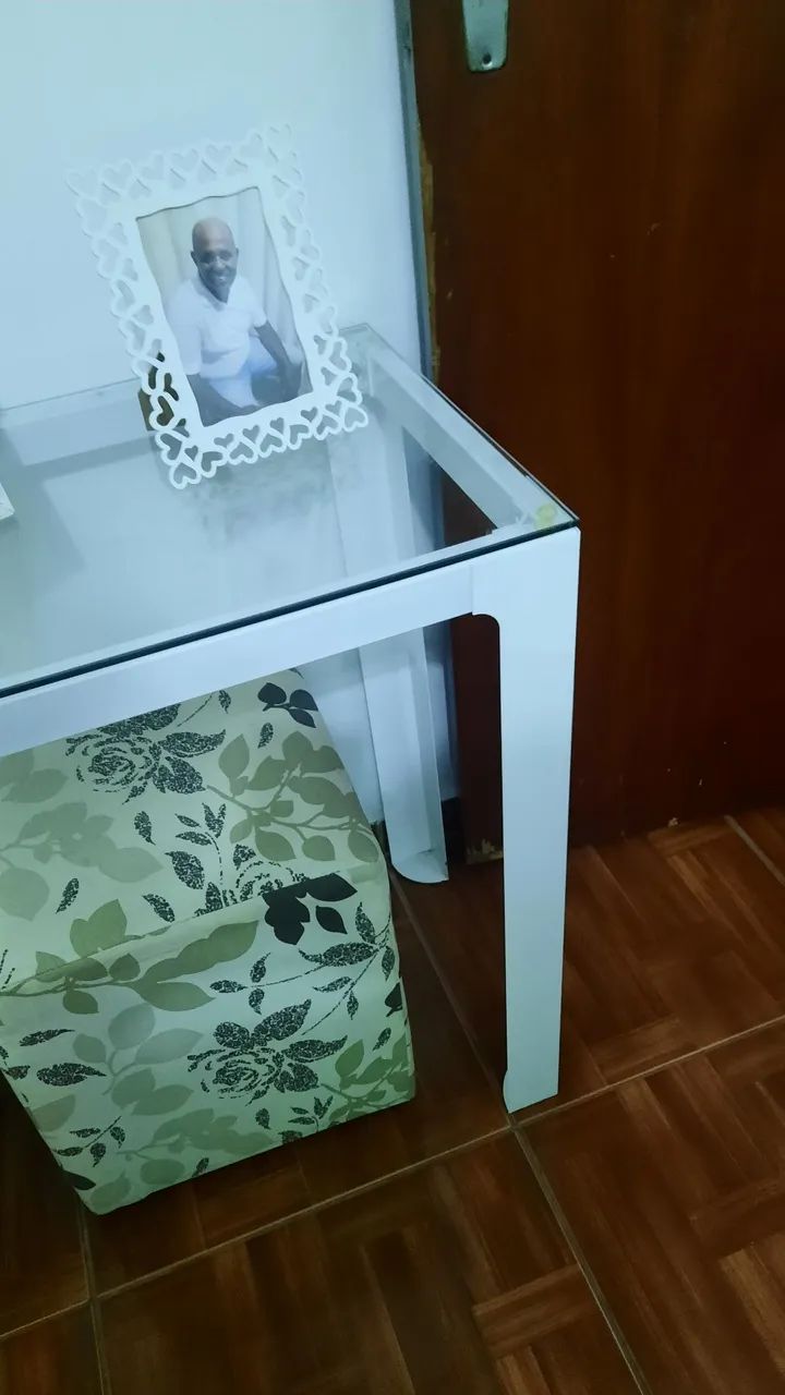 Aparador branco com tampo de vidro - Foto 4