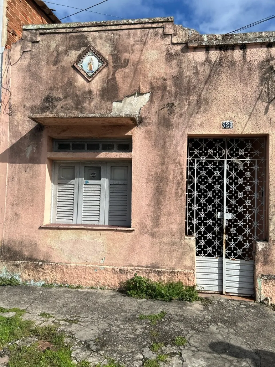 CASA NA PONTA GROSSA!! RUA ÓTIMA!! 185 MIL