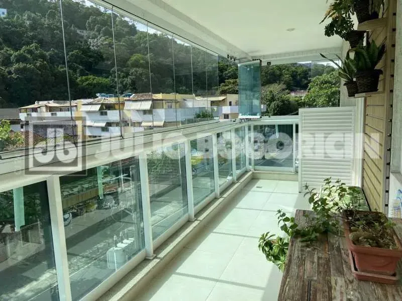 LINDO APARTAMENTO 114M², SALÃO EM 2 AMBIENTES, 4 QUARTOS TRANSFORMADOS EM 3 QUARTOS SENDO