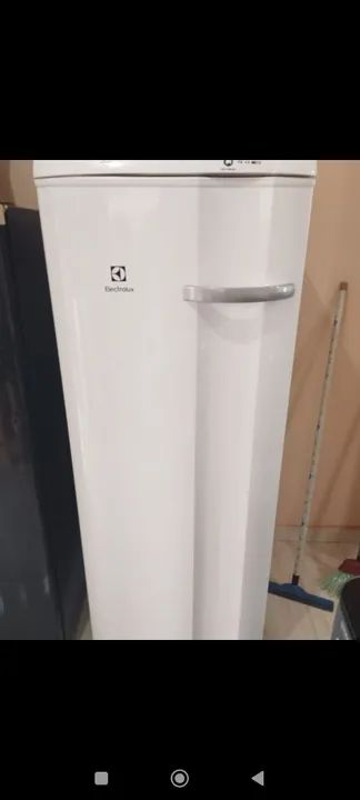Freezer Vertical Electrolux Branco - Foto 2