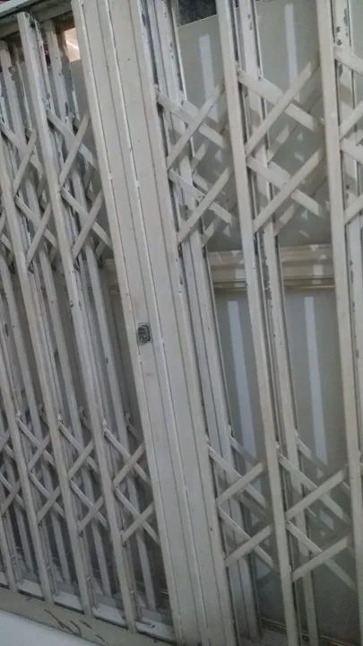 Grades pantográficas para janelas - Foto 2