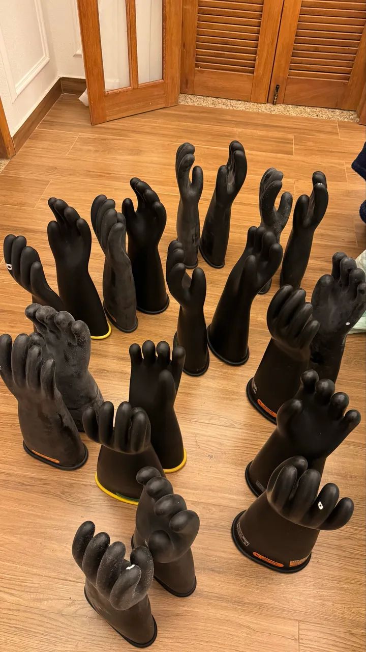 High-Voltage Insulating Gloves Class 3 or 464313444388737121