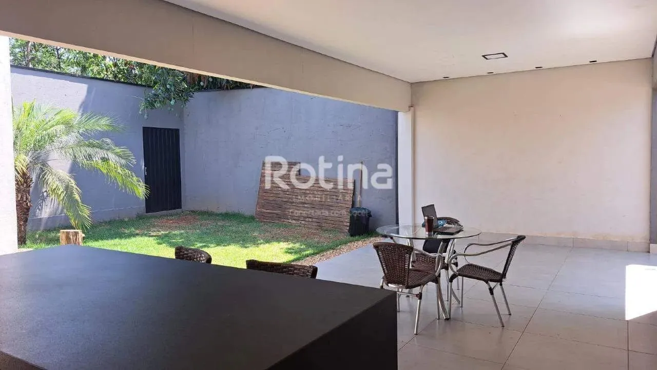 Casa à venda, 3 quartos, Morada Nova - Uberlândia/MG - Rotina Imobiliária