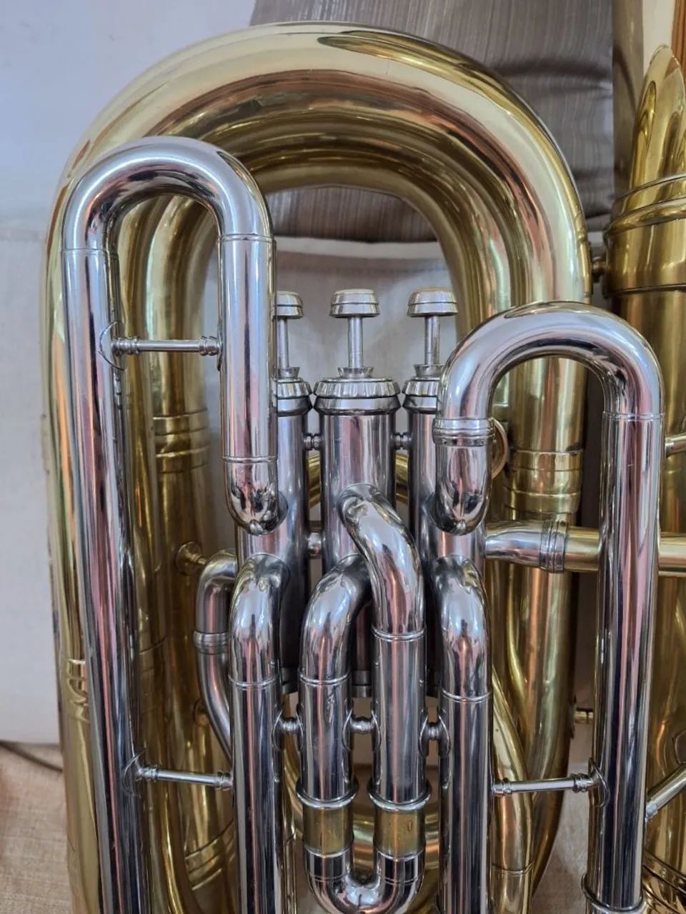 Tuba Conn 20j Si Bemol  - Foto 4