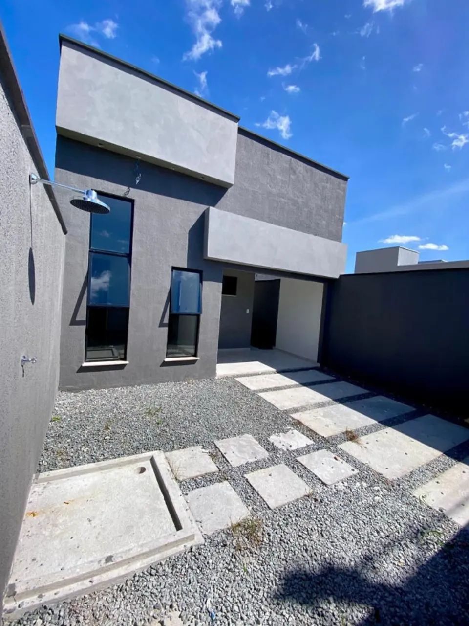 Casa com três quartos sendo um suíte - 79m² - Foto 3