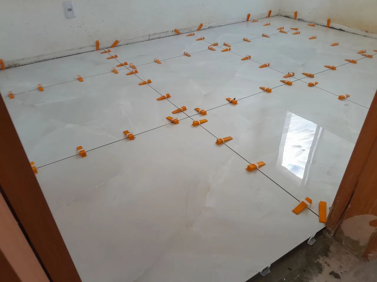 Pedreiro de porcelanato whatssap * 
