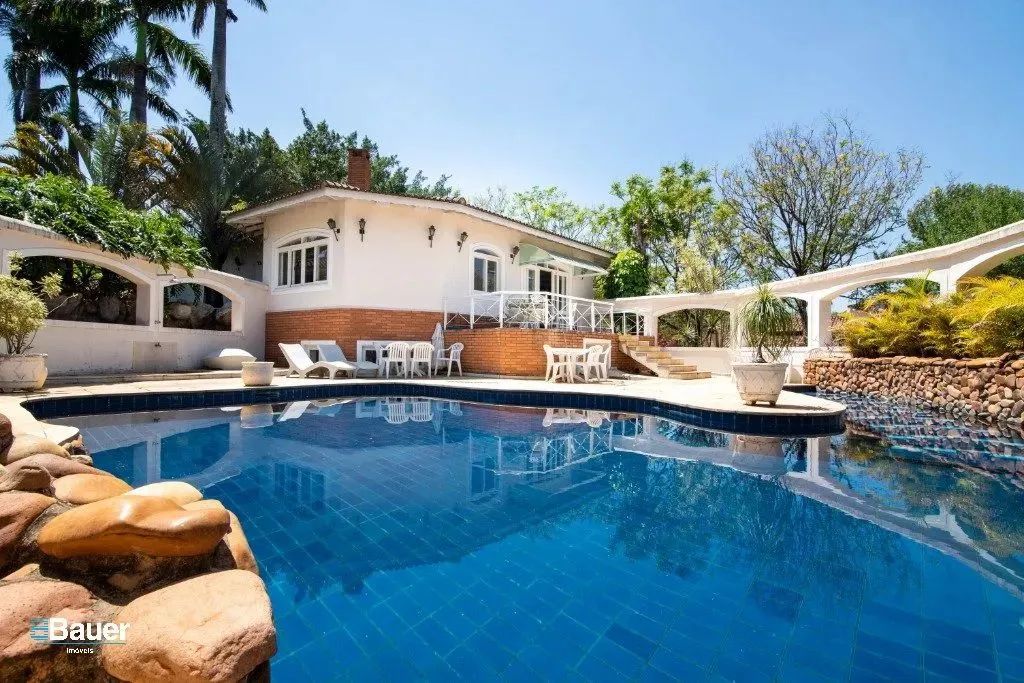 Casa a venda no Sans Souci, 3 suítes, 6 vagas