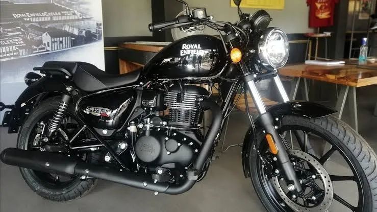 Royal enfield meteor fireball Black V> Tiago 