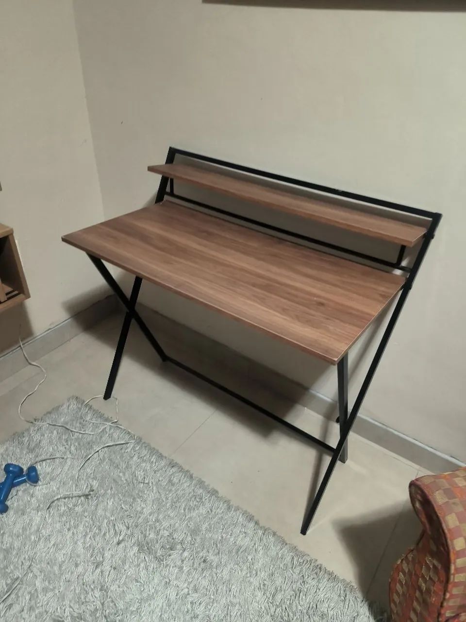 Mesa dobrável com prateleira - Foto 2