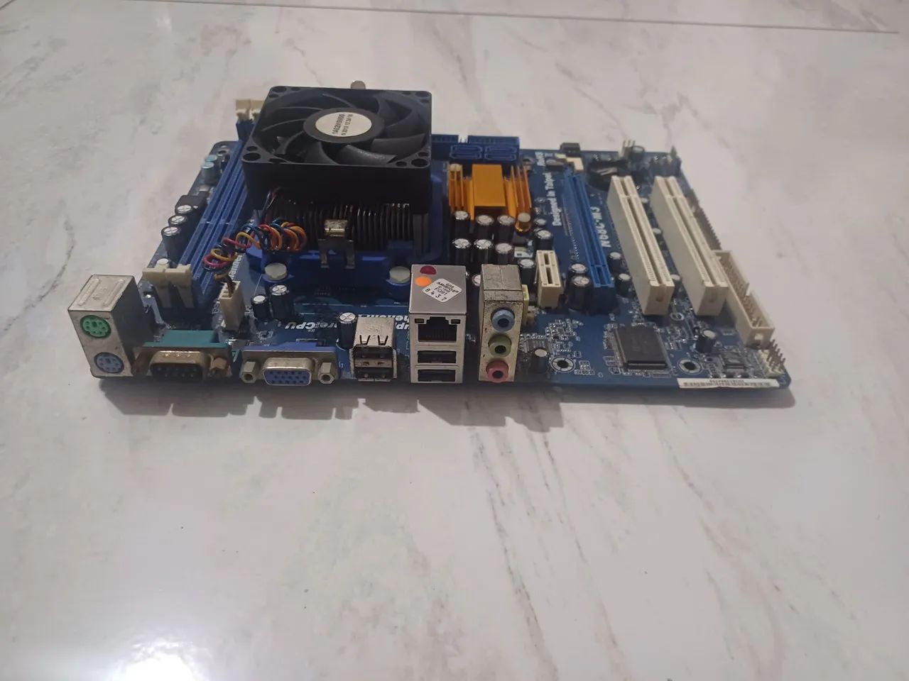 Kit Placa-mãe N68C-M3 com processador e cooler - Foto 2