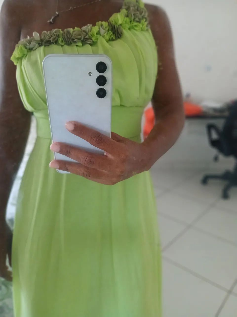 Vestido Longo Verde - Elegância e Leveza - Foto 4
