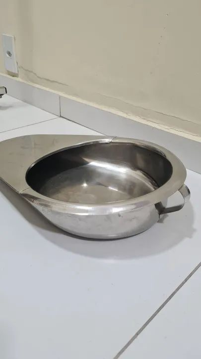 Penico Hospitalar de Aço Inox - Foto 3