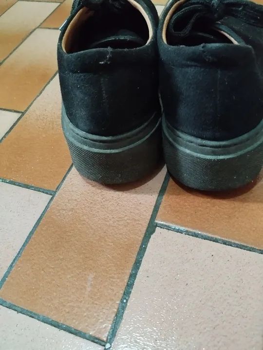  Brechó Tênis feminino Vizzano. Preto, camurçado e solado plataforma, 38 - Foto 3