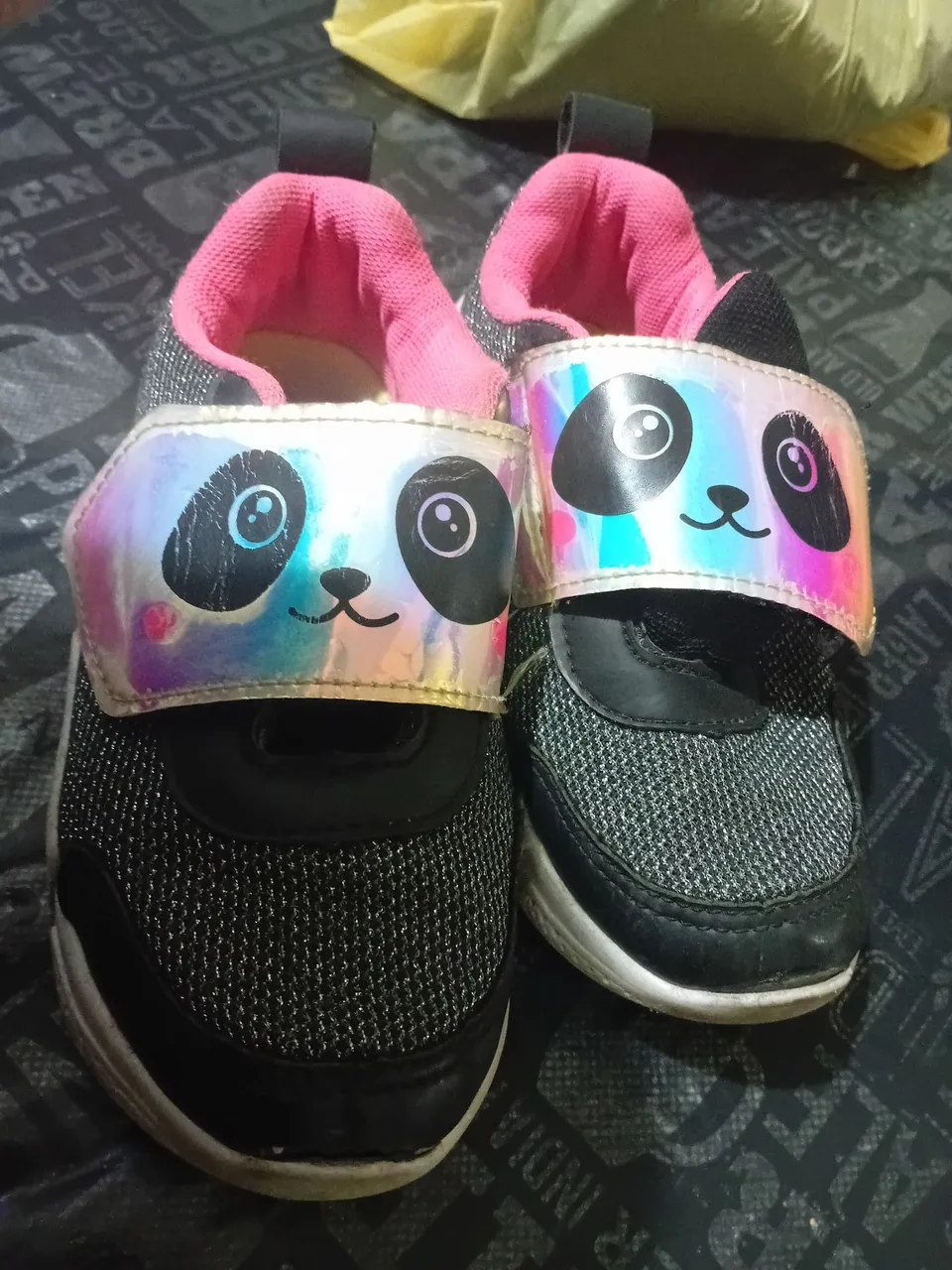 Tênis Infantil com luzinha tam 28