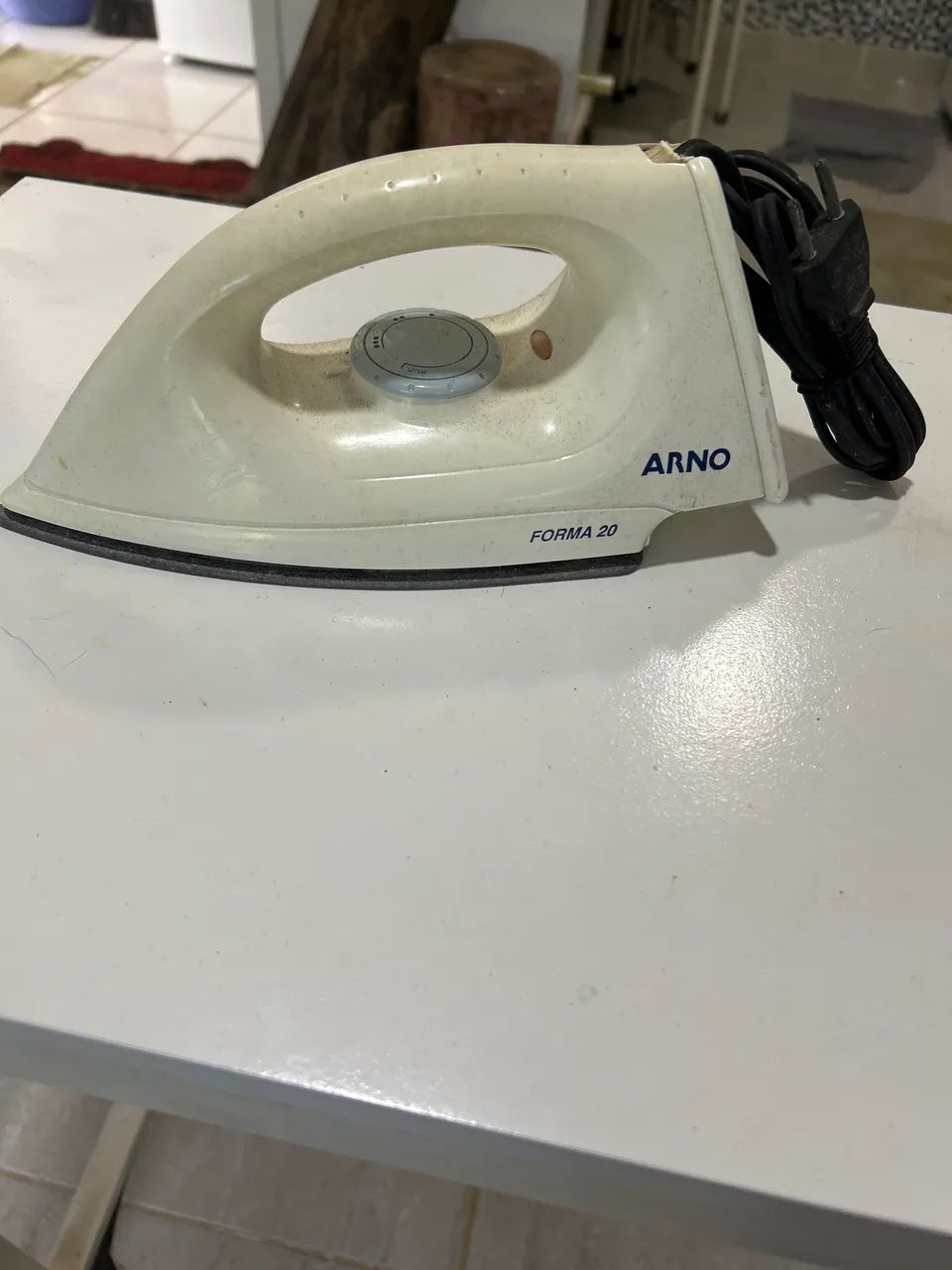 Ferro de passar roupa Arno