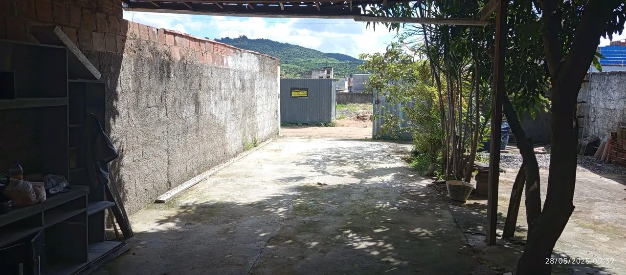 Vendo casa no bairro nobre.170.mil