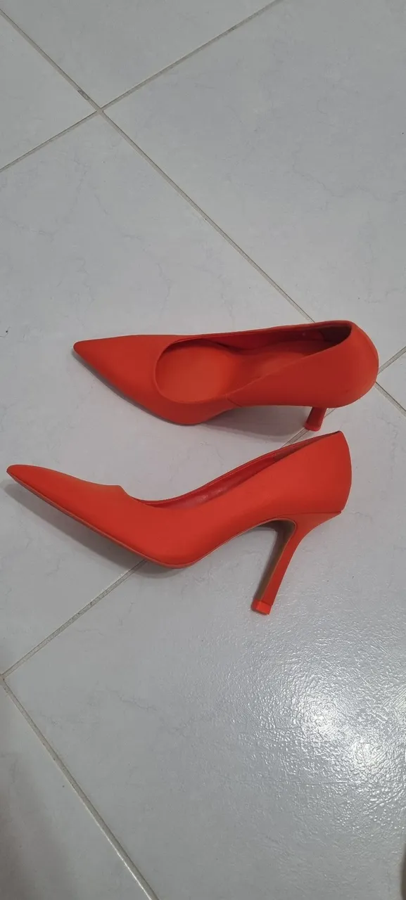 Scarpin Zara Laranja 36