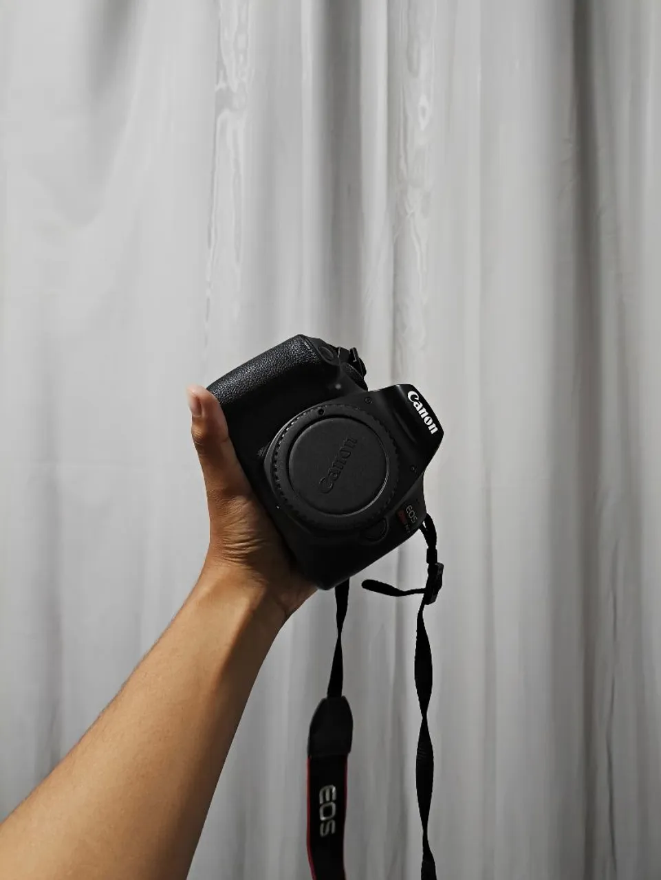 Canon T6 + Lente 18-55mm