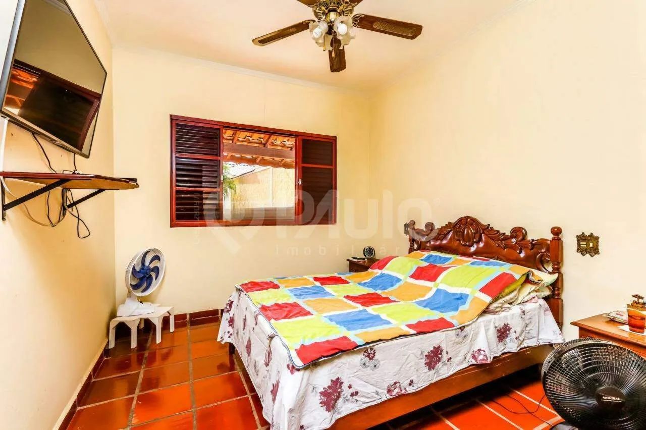 CASA COM VOCAÇÃO COMERCIAL- DOIS CÓRREGOS. - Foto 9