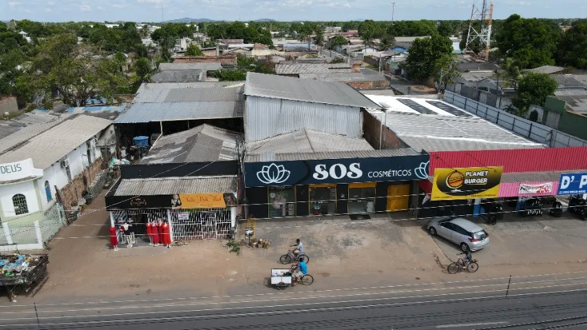 Galpão Comercial 406m² - Avenida Laura Pinheiro Maia