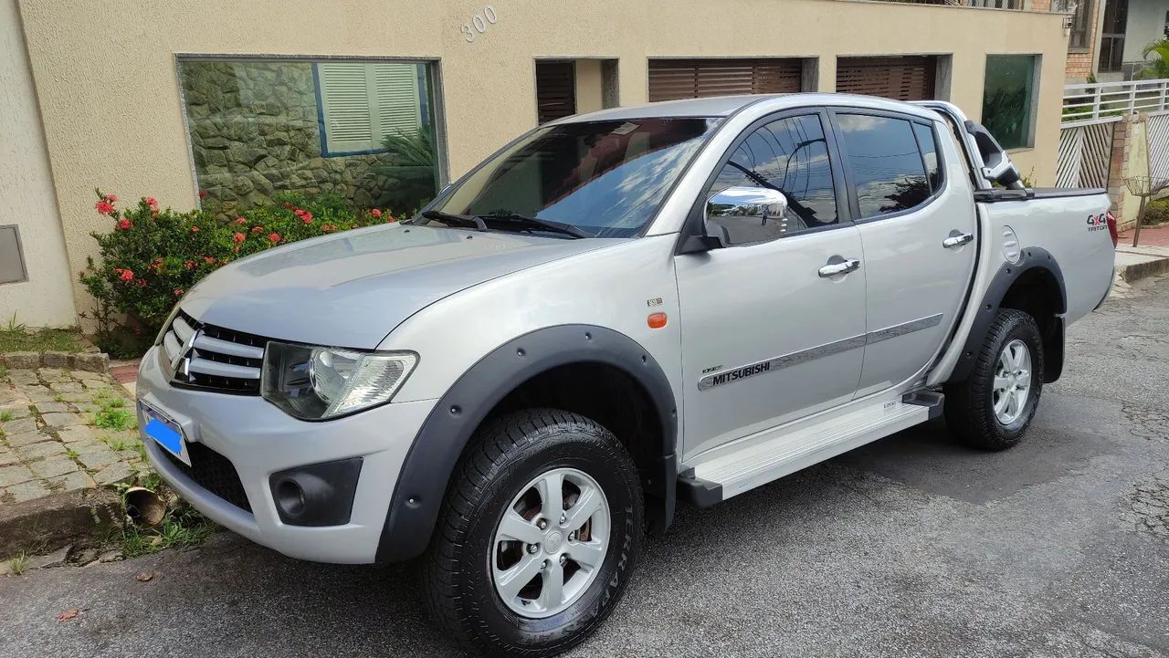 TRITON 3.2 DIESEL,4X4,COURO,SEGUNDO DONOFINA! ESTUDO TROCAS - Foto 2
