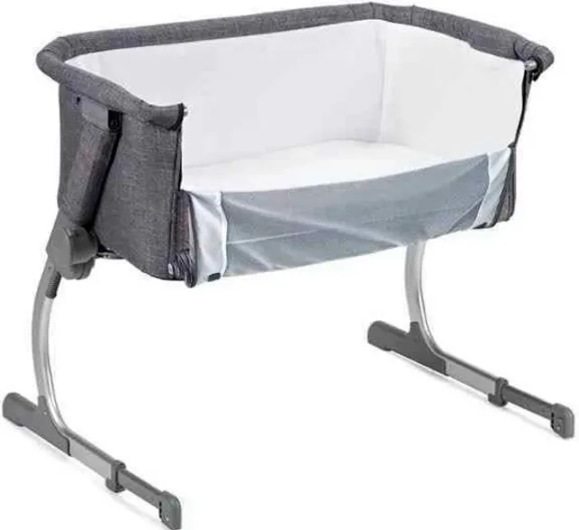 Berço portátil acopla a cama