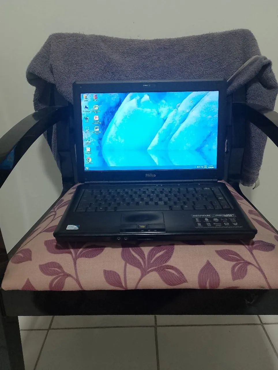 Notebook 4 gigas dual core bateria boa procedência  - Foto 5