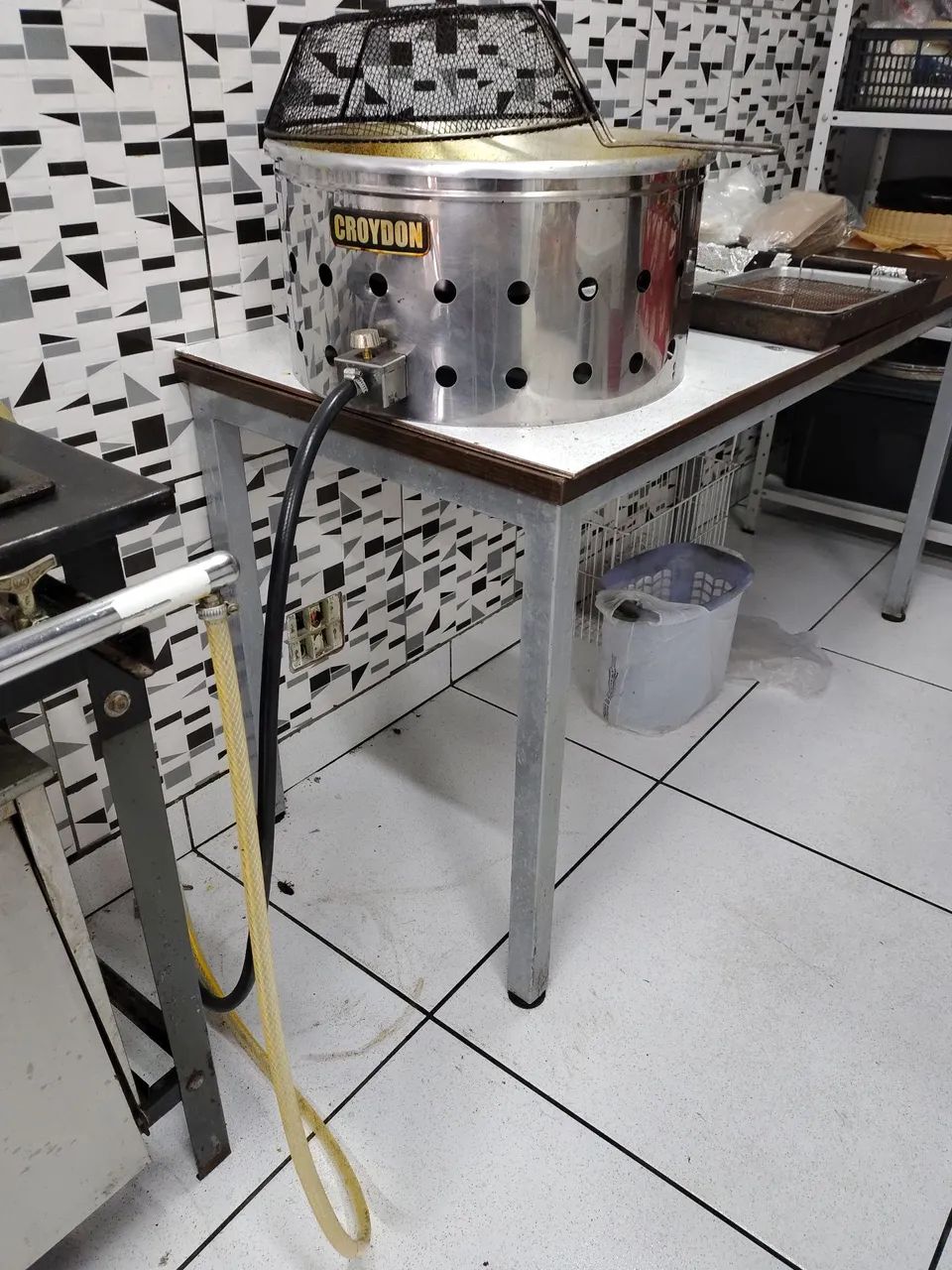  balcão, fogão e fritadeira  - Foto 2